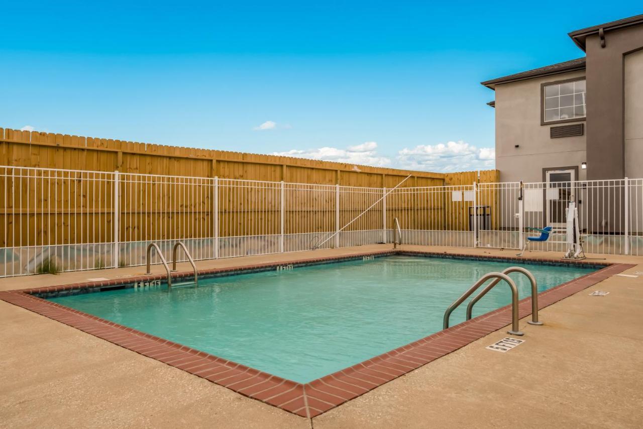 Red Roof Inn & Suites Lake Charles Exterior photo