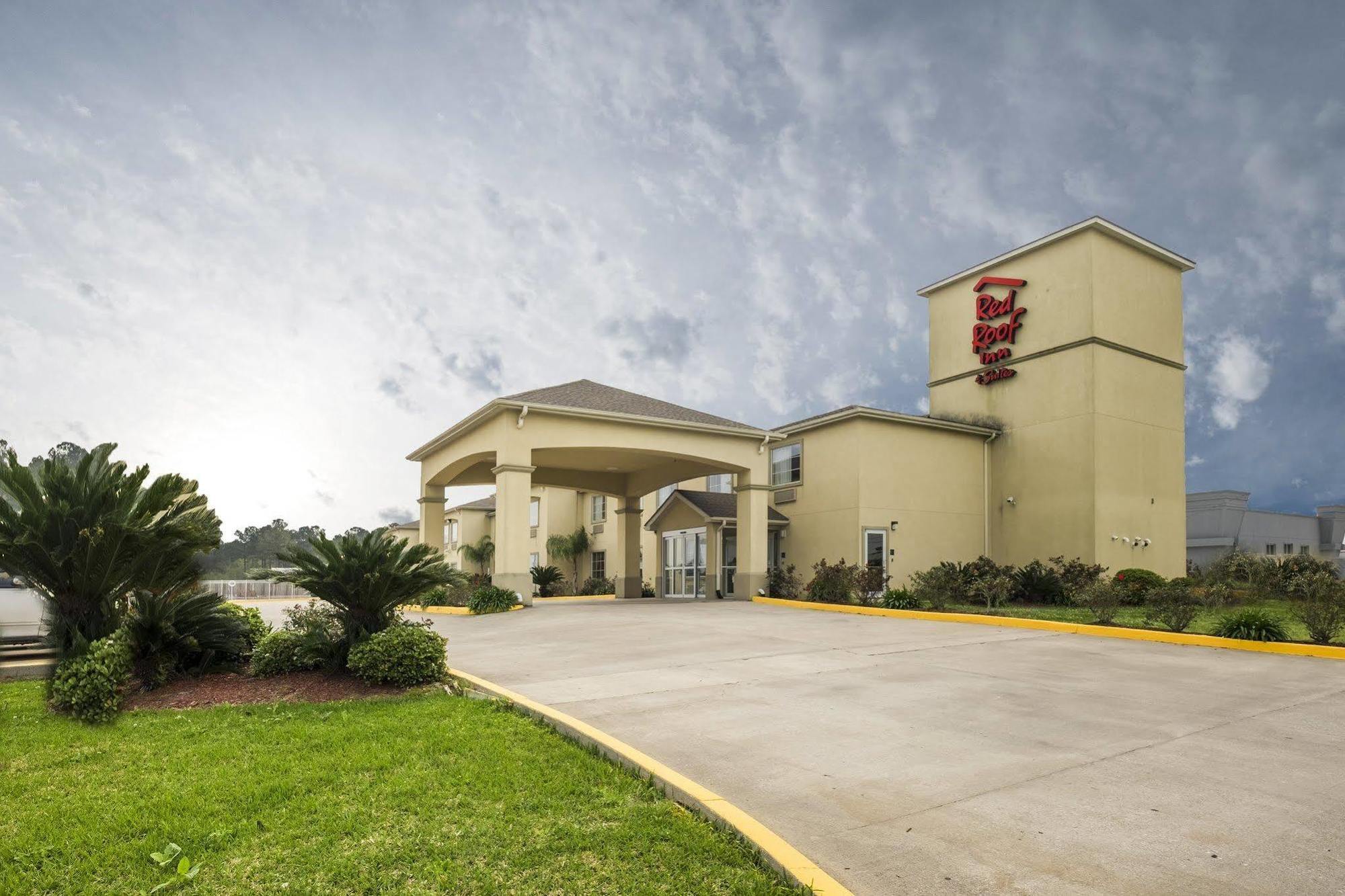 Red Roof Inn & Suites Lake Charles Exterior photo